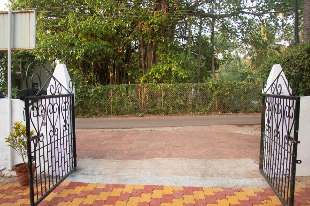 The Sovereign Villa Candolim Extérieur photo